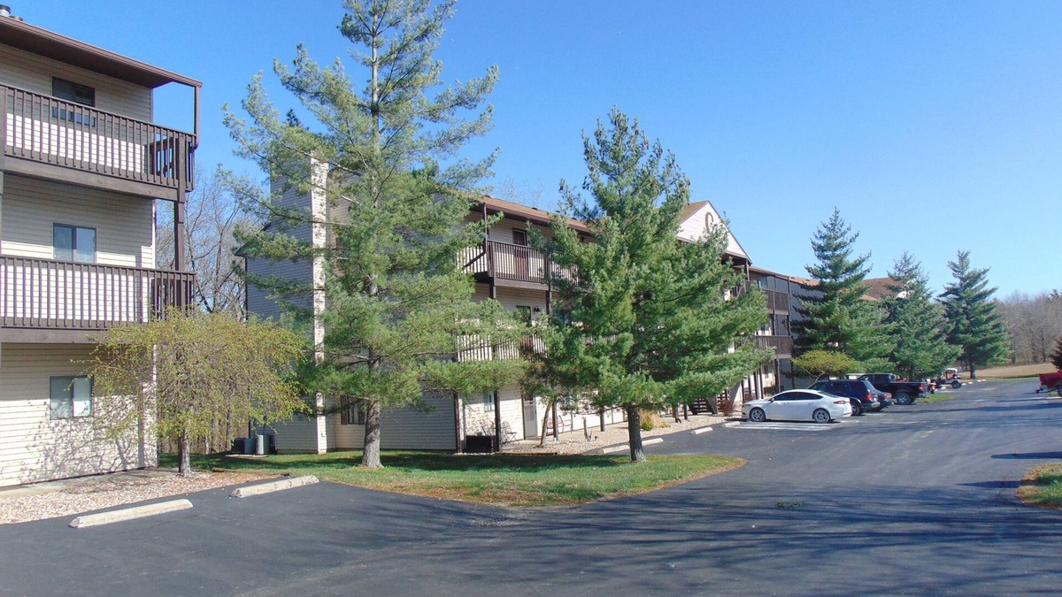 Monroe City Condo | Mark Twain Lake Condo