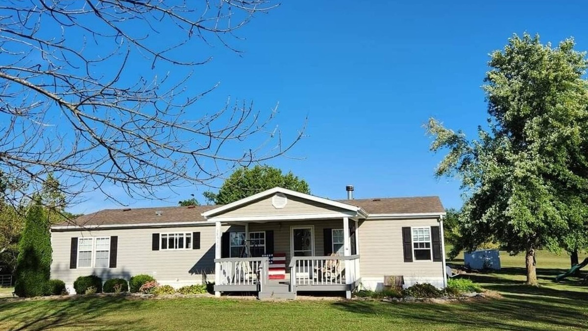 Perry House | Mark Twain Lake/Perry, MO- Pet Friendly