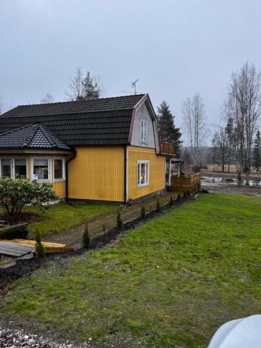 Orebro Villa | Mark Villan