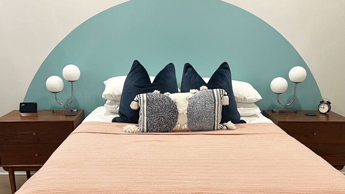 East Market District Apartment | Market #11 · Stellar Suites | Garden Studio in NuLu | Bikes