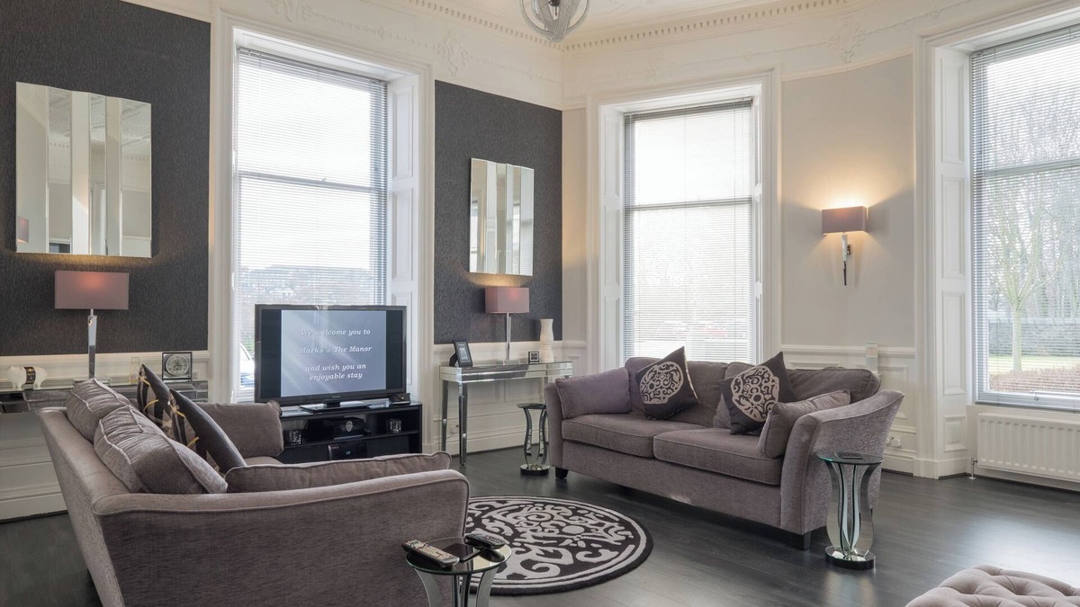 Central Aberdeen Apartment | Marks @ The Manor Luxury Apartments "platinum" Sleeps up to 4 With Parking