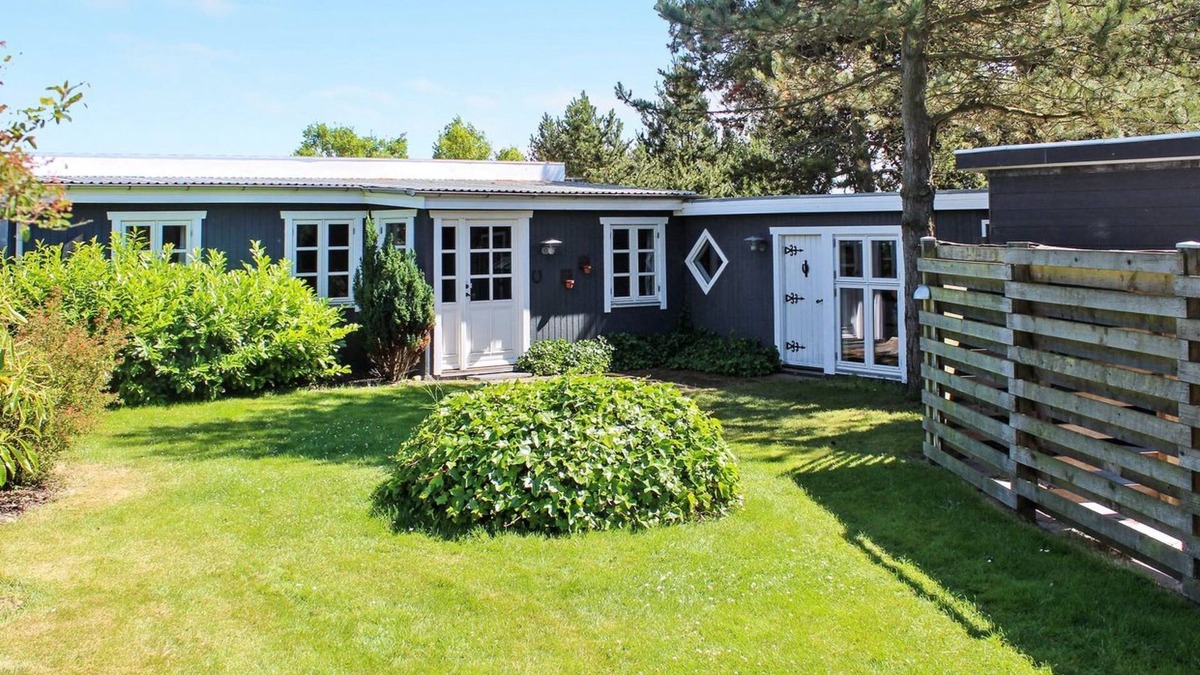 Frederikshavn House | "Marlena" - 150m from the sea by Interhome