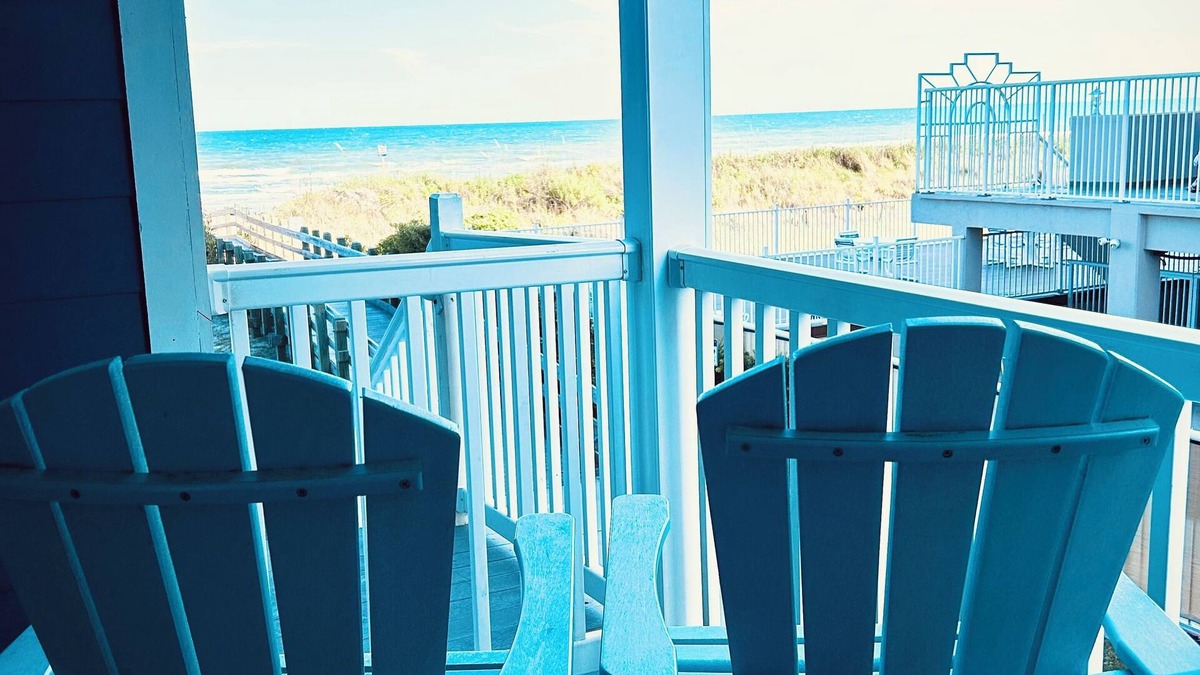Ash Condo | Marley Cove: Beautiful Condo in Cherry Grove, NMB Just Steps from the Shore