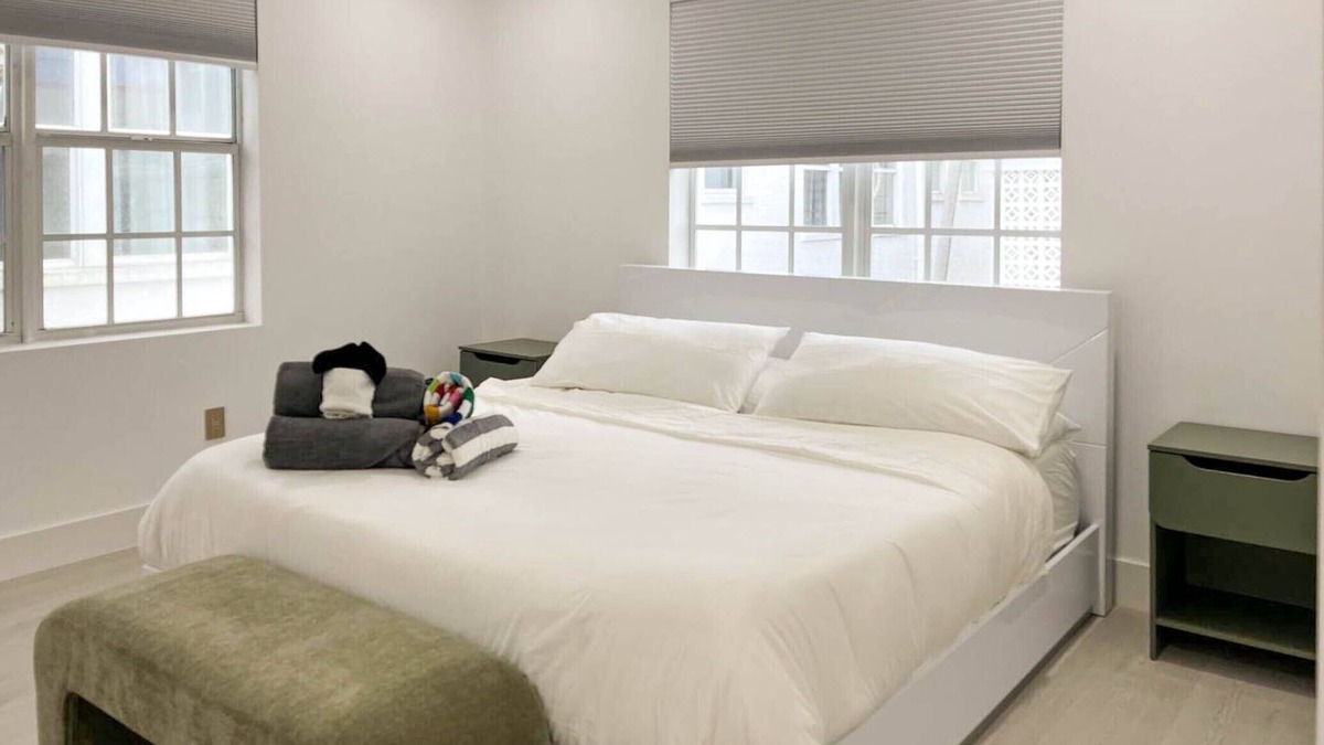South Pointe Condo | Marley SoFi: Walk to beach, 3 Beds, Heated POOL