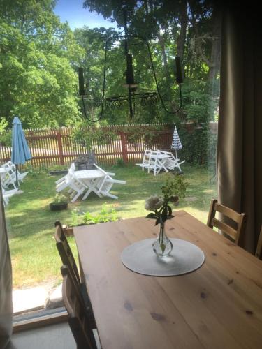 Kolmarden Bed & Breakfast | Marmorcafets B&B