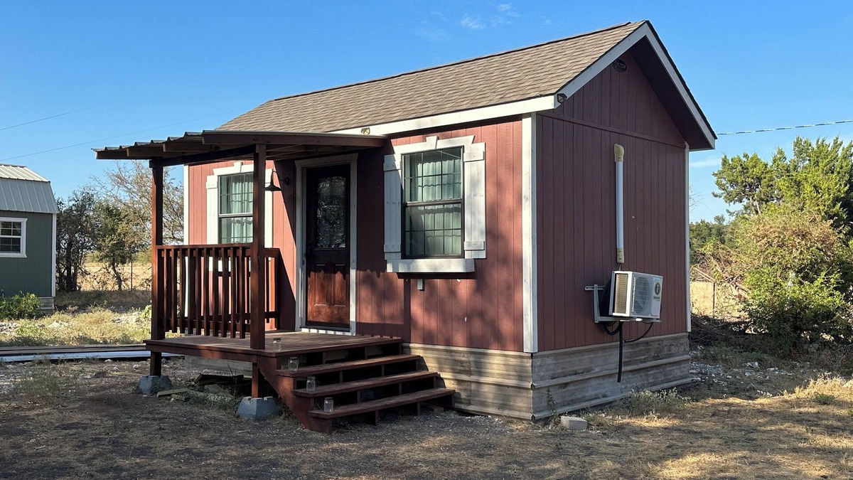 Glen Rose Cabin | Maroon Country Tiny Home