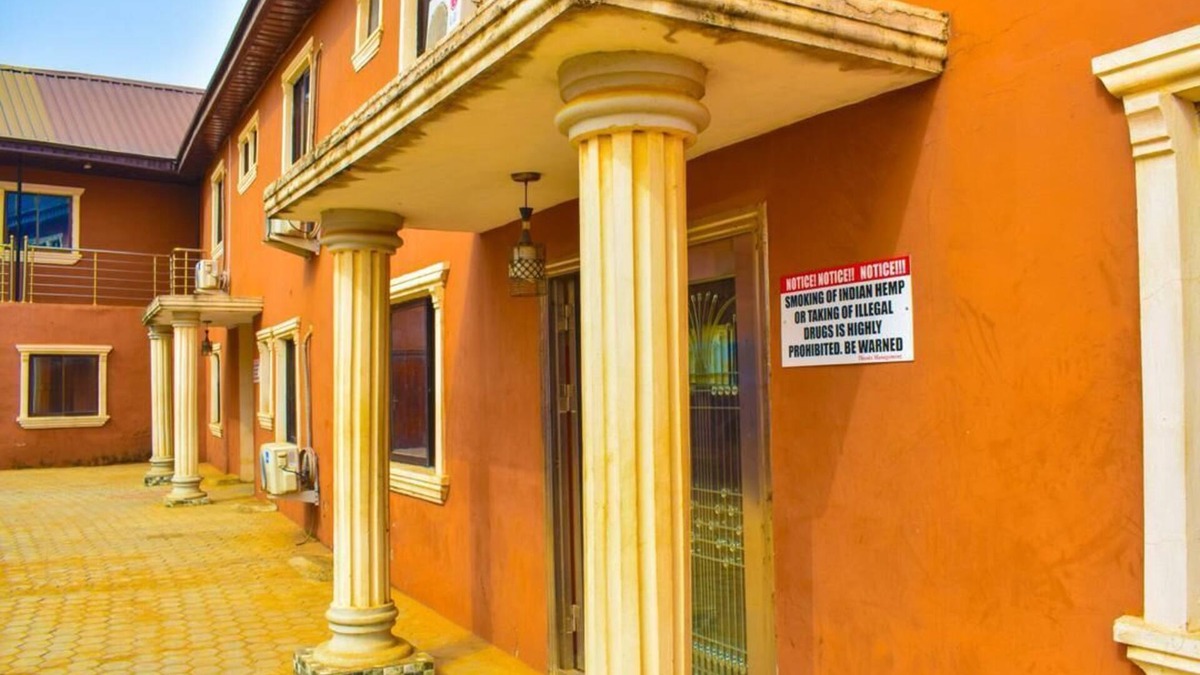 Loburo Hotel | Marrimatt Hotels