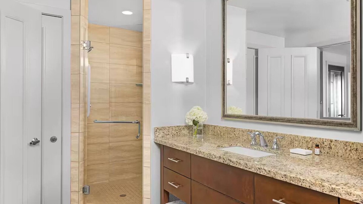Palm Desert Condo | Marriott - Labor Day! Aug. 29-Sept 5. Cozy 1-bedrm condo in marvelous Palm Dese