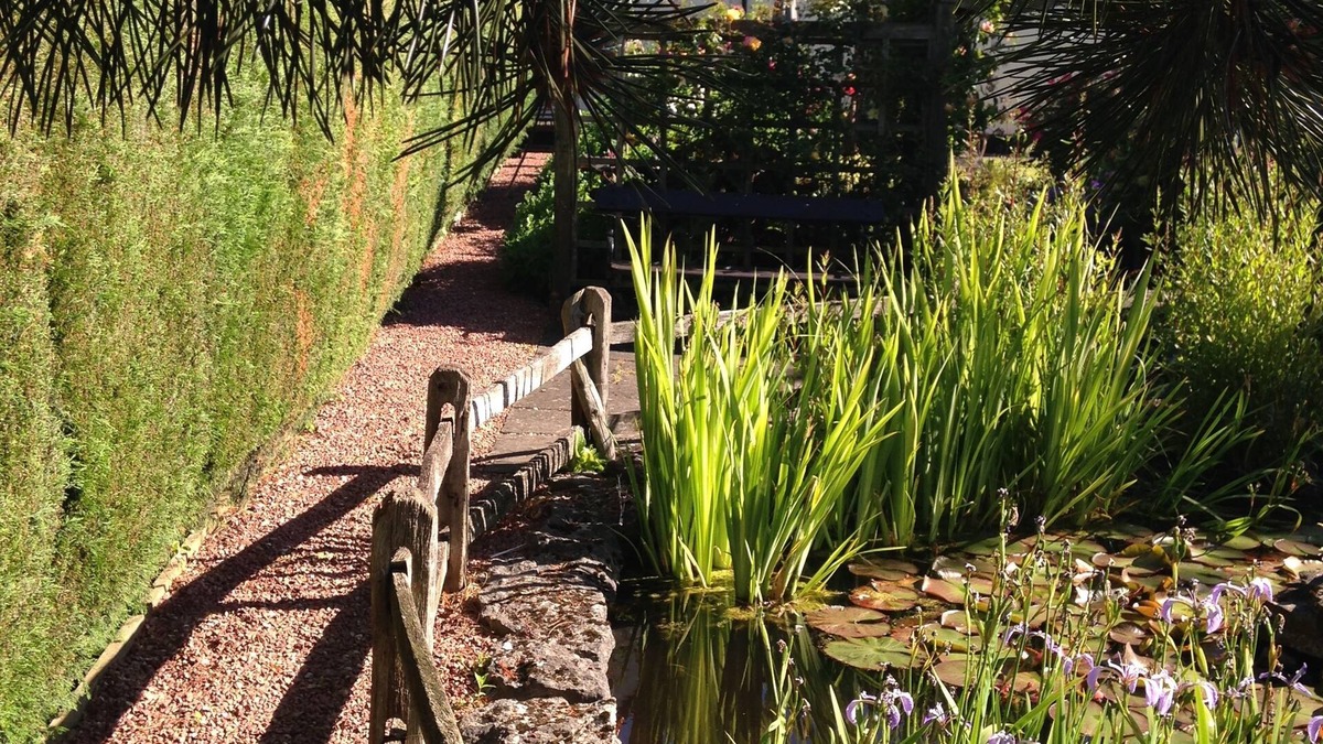 Rugeley Bed & Breakfast | Marsh Farm
