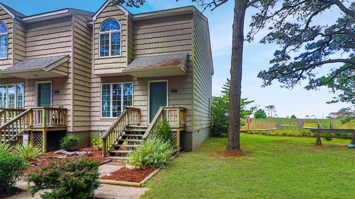 Chincoteague House | Marsh Point - Screened Porch & Shared Dock!