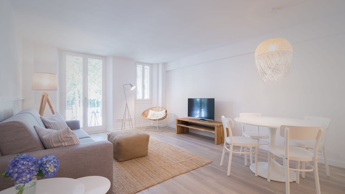 La Llotja-Born Apartment | Marsuites 1 - Palace and Cathedral View (First floor)