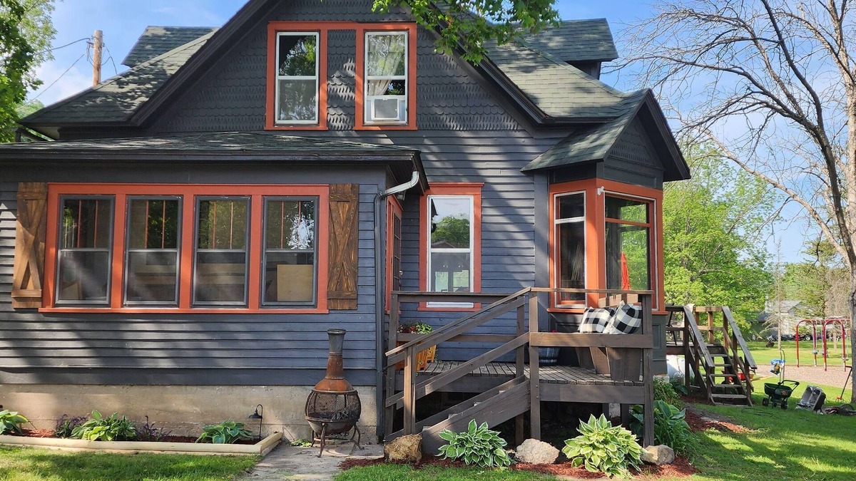 Elba Cabin | Martha's Place