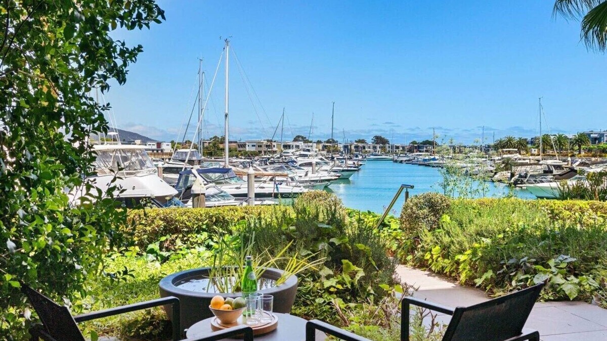 Safety Beach Apartment | Martha's Retreat | Waterfront Luxury