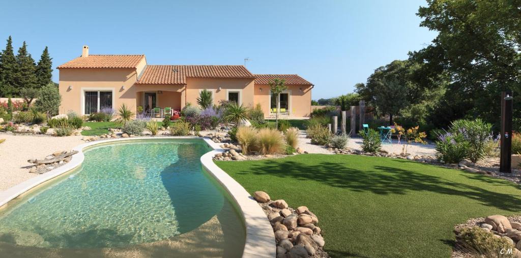 Chateauneuf-de-Gadagne Apartment | Martichris
