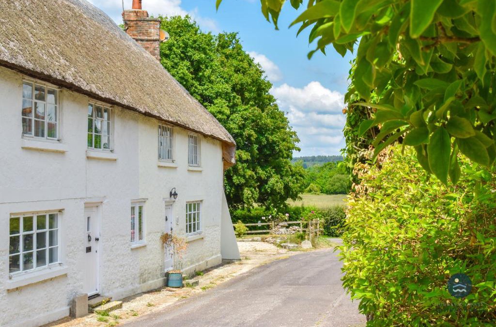 Holworth House | Martie Cottage - cosy cottage idyllic village