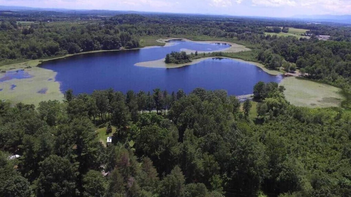 Valatie House | Martin Van Buren lake Cottage 2