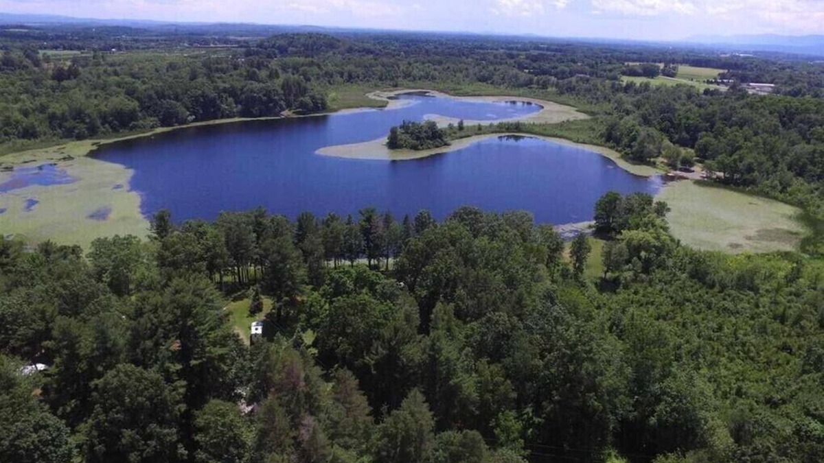 Valatie Cottage | Martin Van Buren lake cottage 1