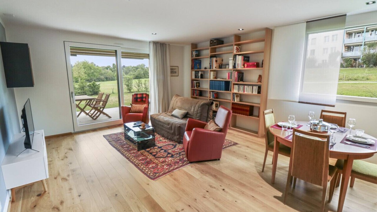 Villars-sur-Glane Apartment | Martinets 64 - Elegant apartment with private terrace