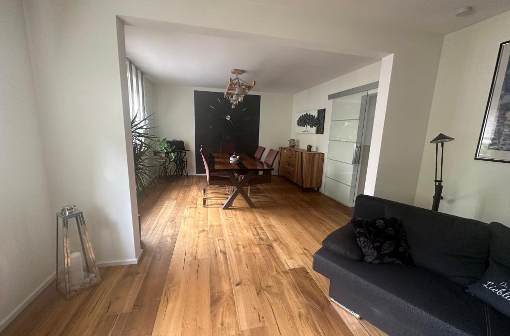 Ochsenfurt House | Martins Ferienhäusle