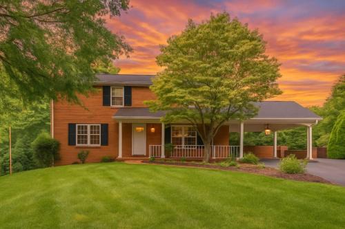 Martinsville House | Martinsville Gem - Fireplace, Pets, Near the Park