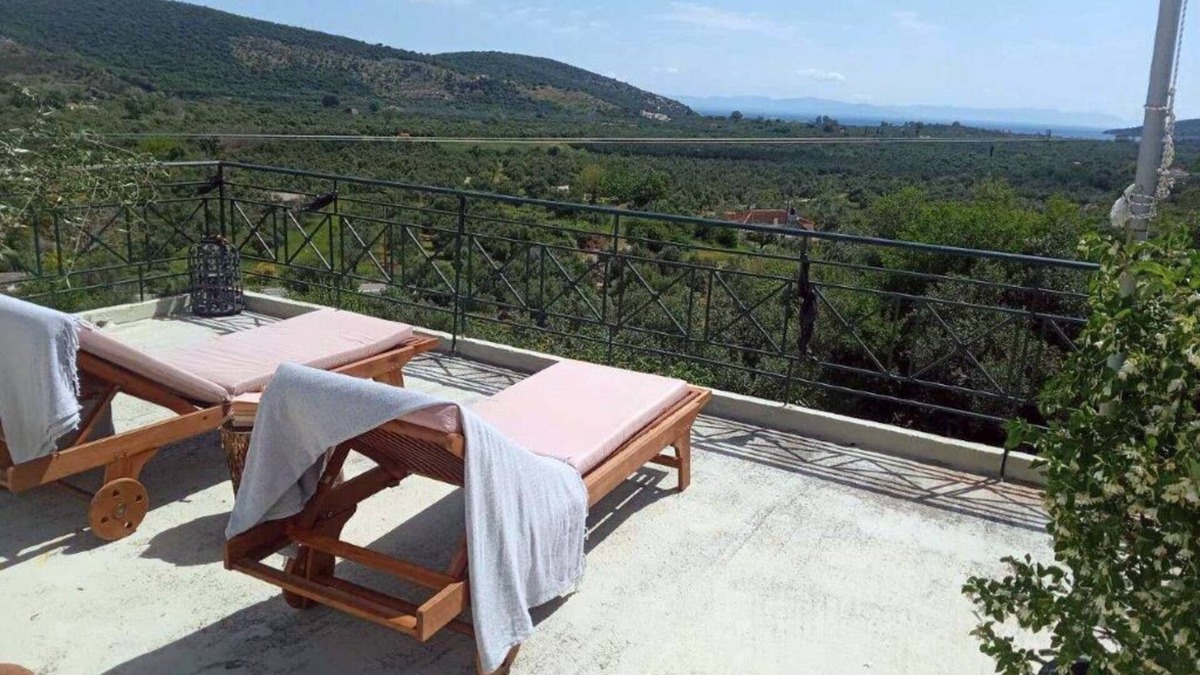 Karvelas Apartment | Marvellous huge balcony residence in East Mani