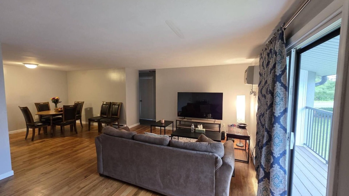 Galeville Apartment | Marvelous 2-bedroom apartment with AC in lively Liverpool