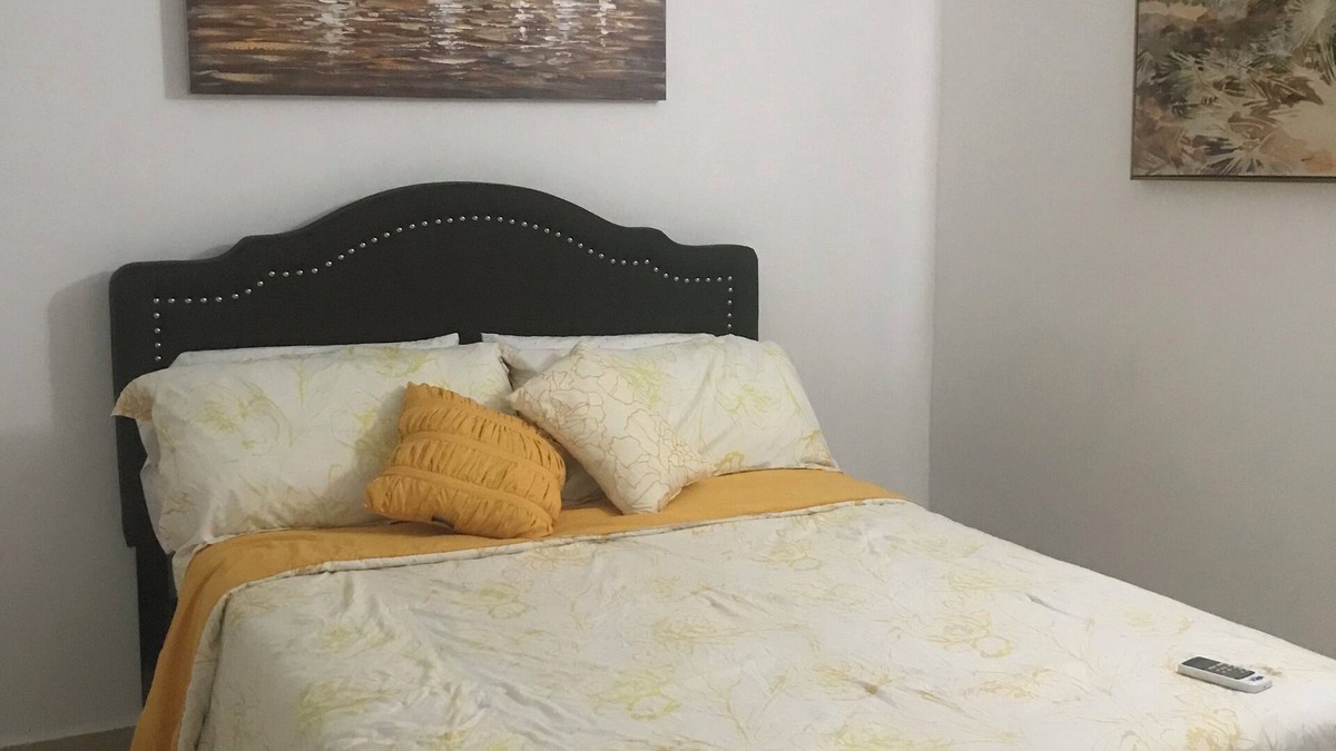 Salinas Apartment | Marvelous 3-bedroom apartment with AC in Salinas near to everything