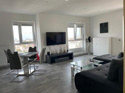 Militari Apartment | Marvelous 4 Room Penthouse Rooftop Terrace W14+W15