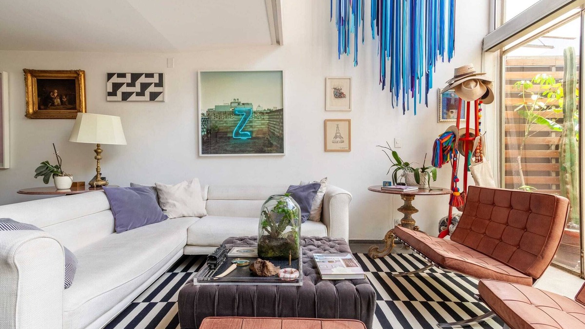 San Miguel Chapultepec House | Marvelous, Art-Filled Loft with a Garden Terrace