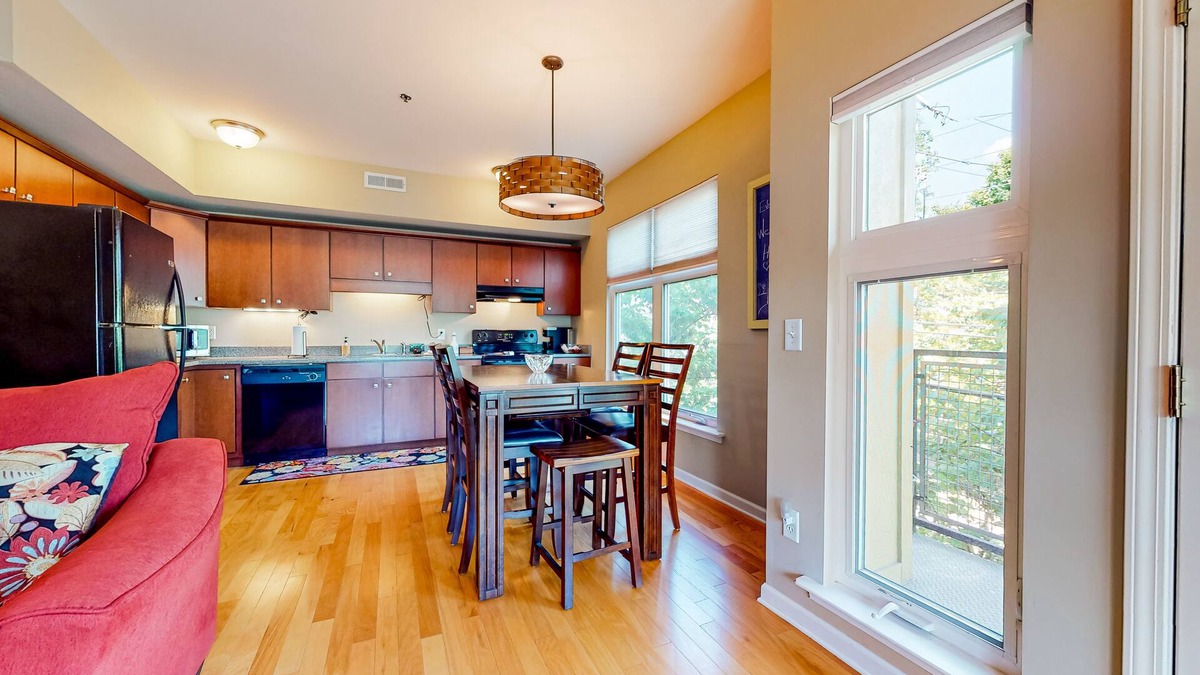 West End - Clingman Avenue Condo | Marvelous dog-friendly condo with W/D, board games, full kitchen, & Pack-N-Play