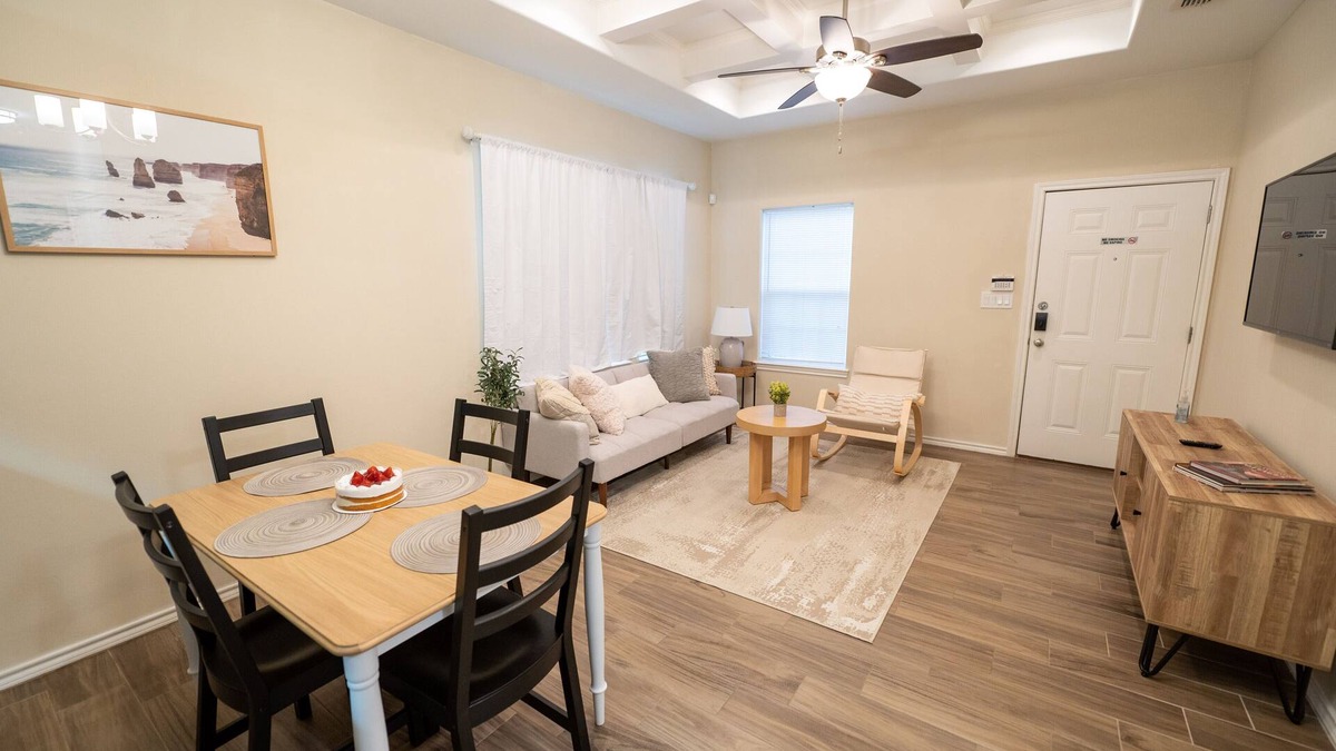 Edinburg House | Marvelous Pet Friendly Comfortable Townhome with Private Terrace!
