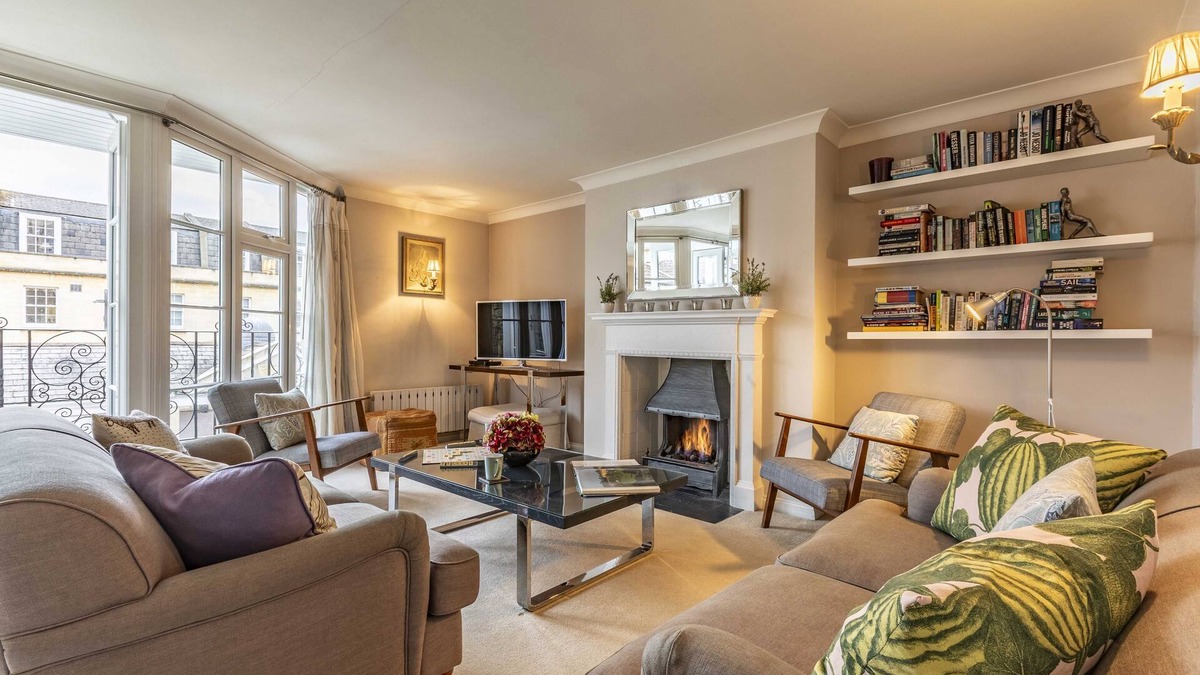 Bath House | Marvelously warm and stylish house that sleeps 6 on 3 separate floors - parking for 2 cars