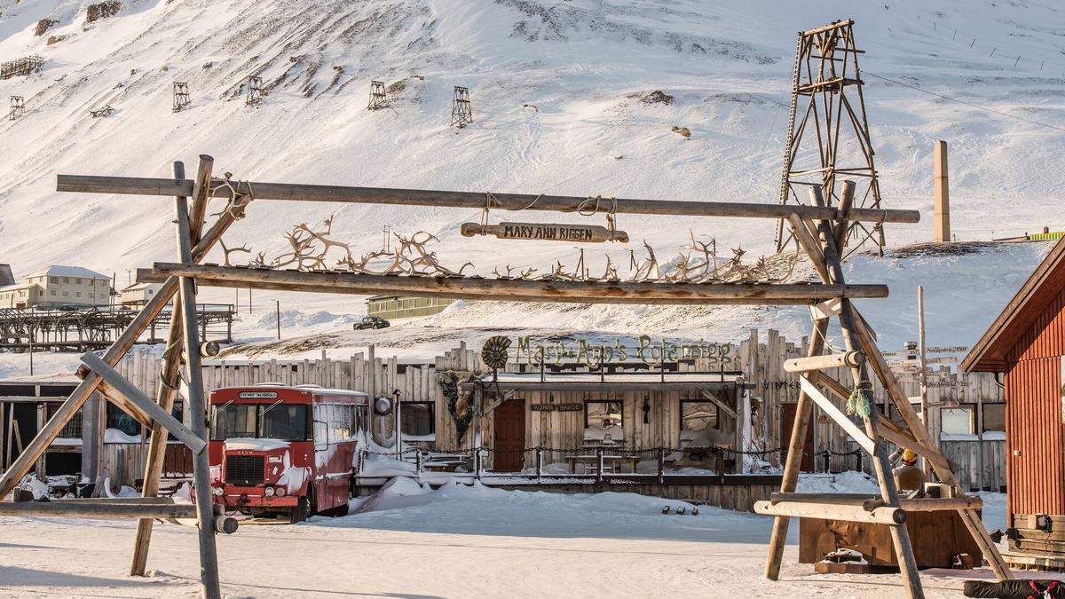 Longyearbyen Hotel | Mary-Ann's Polarrigg