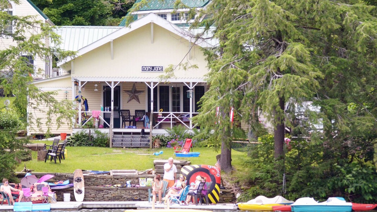 Brackney Cottage | Mary Jane Cottage at Laurel Lake