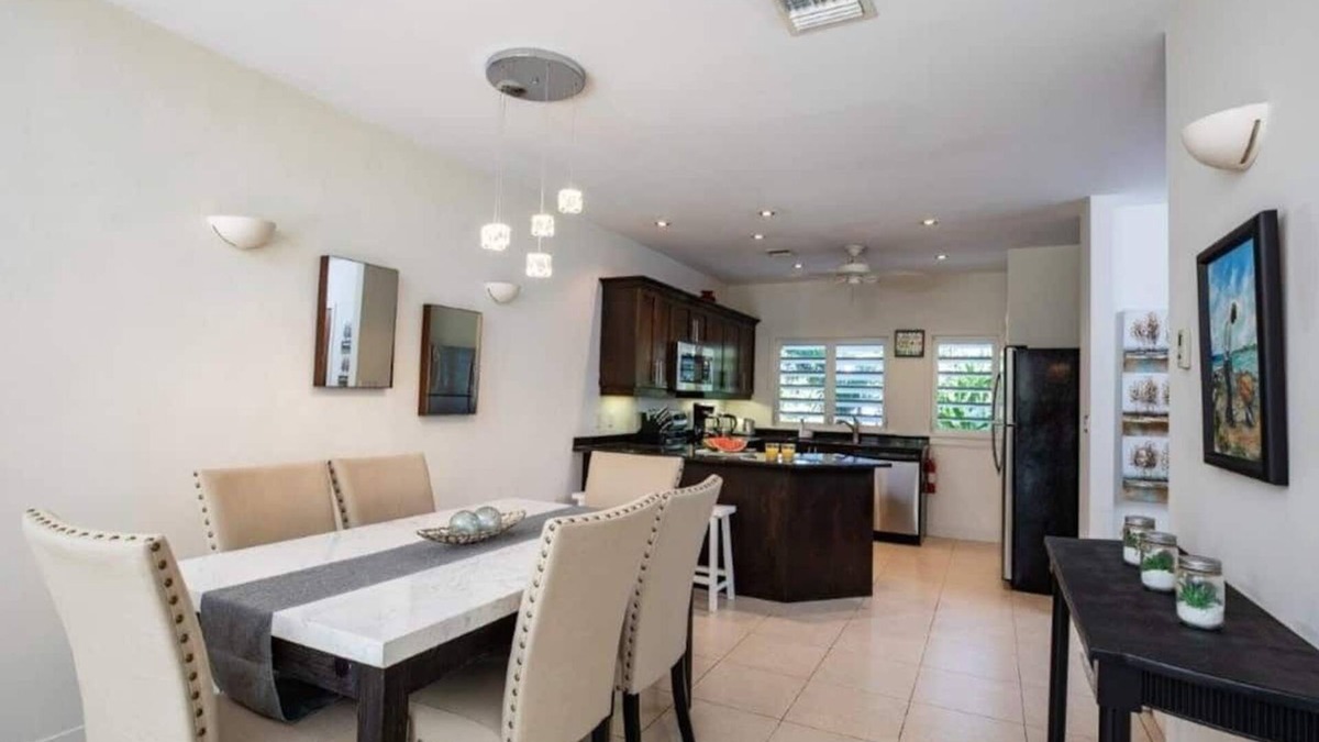 Venetian Road Settlement House | MaryJane Townhouse, Flamingo Park TCI