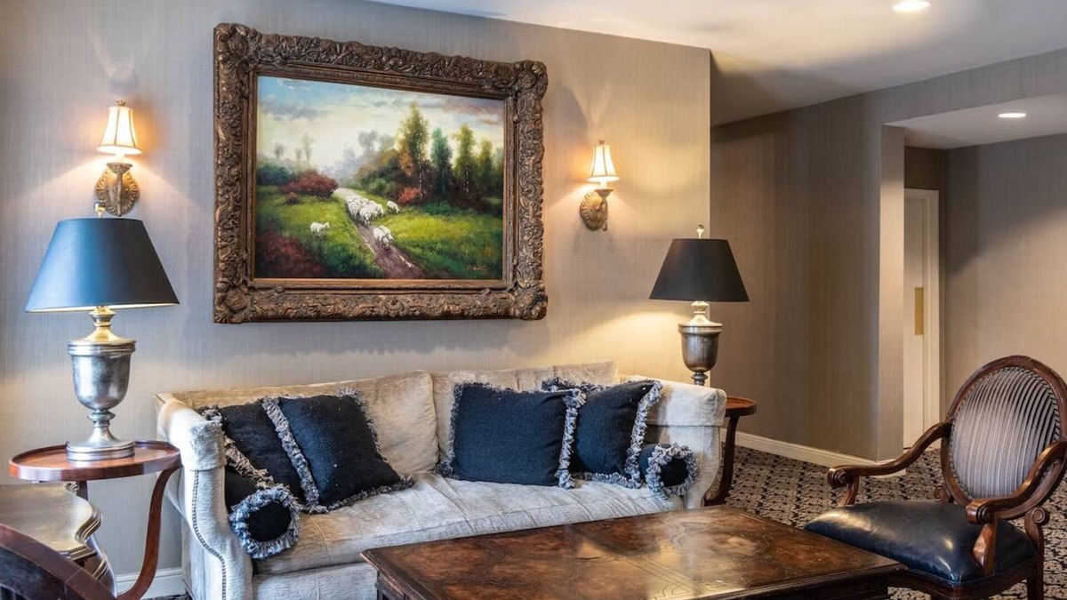 Historic District Hotel | Maryland Inn 2 Doubles, Pet-Friendly, 2 Units