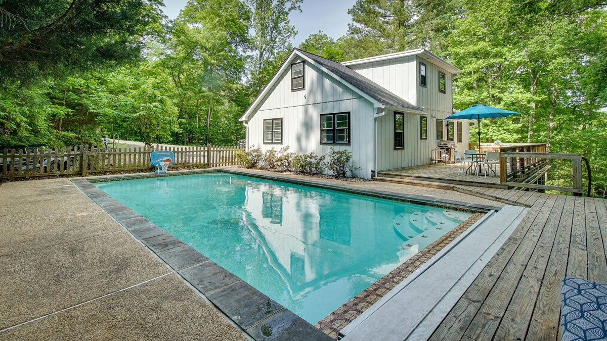 Lusby Cabin | Maryland Vacation Rental w/Private Pool & Dock