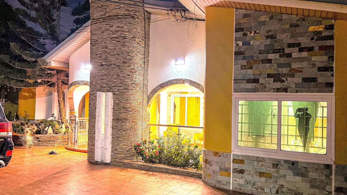 Osu Klottey House | Maryluxe Stays, Fully furnished 6-bedroom house in West hills - Accra Ghana