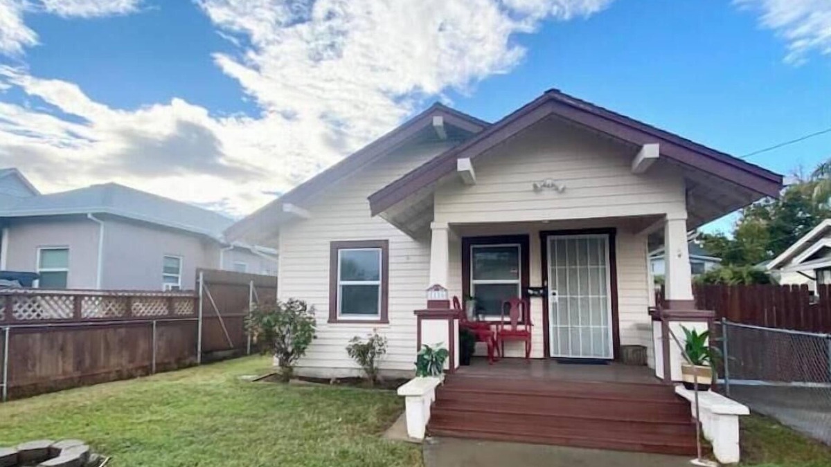 Yuba City House | Marysville 3 bedroom 4 beds 2 bath home-Oldest Little City Right in Town