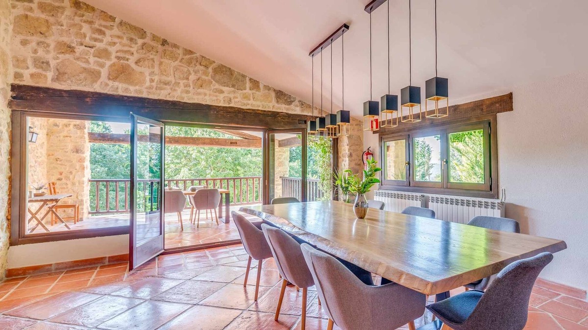 La Llacuna House | Masía Ventanell Casa Mirador