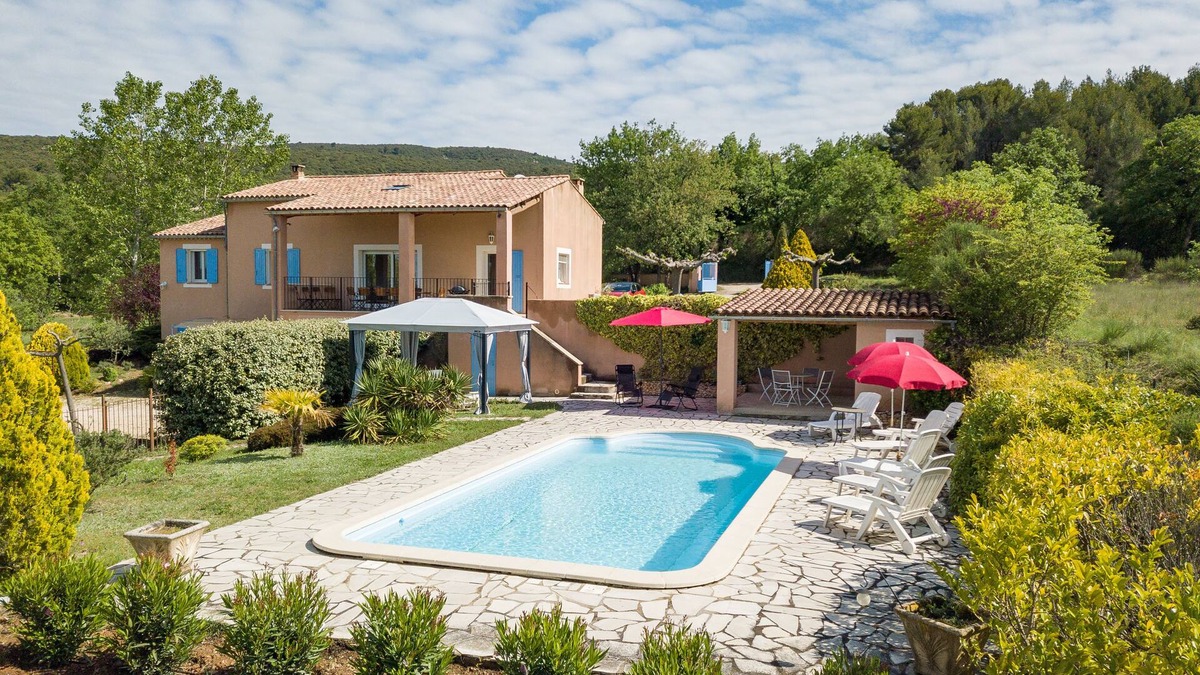 Villars Villa | Mas 12 pers heart Luberon, air-conditioned, swimming pool, wooded land 5000 m2,