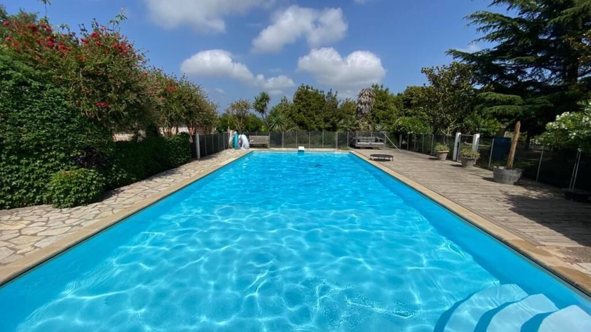 Perpignan Condo | Mas Des Fleurs - Heated pool - Child friendly gardens - Beach 10mins