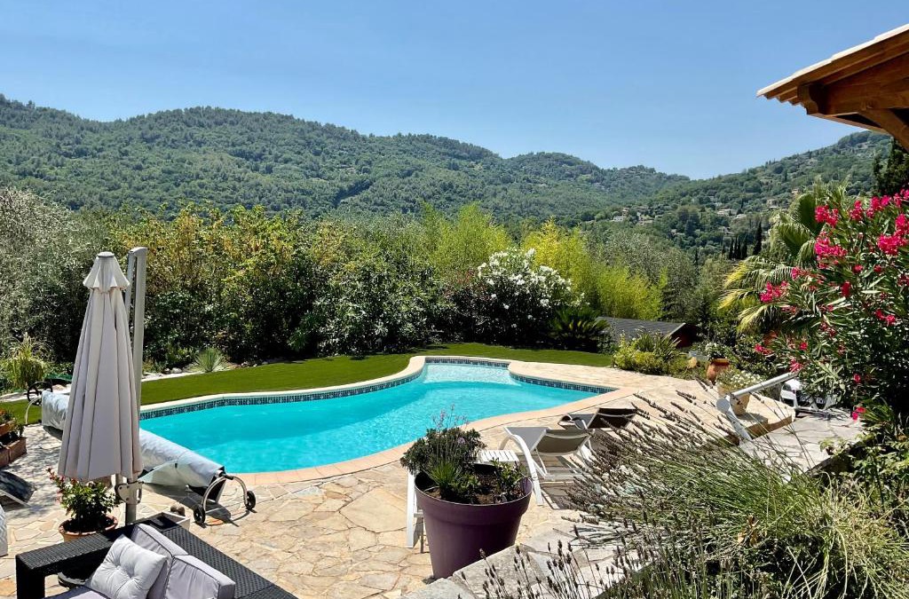 Le Bar-sur-Loup Bed & Breakfast | Mas Giro