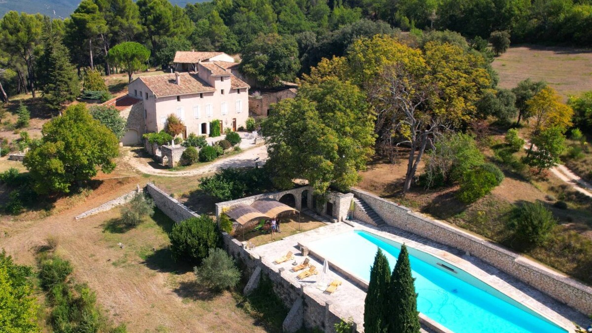 Villars House | Mas Provencal in the heart of Provence - up to 15 adults