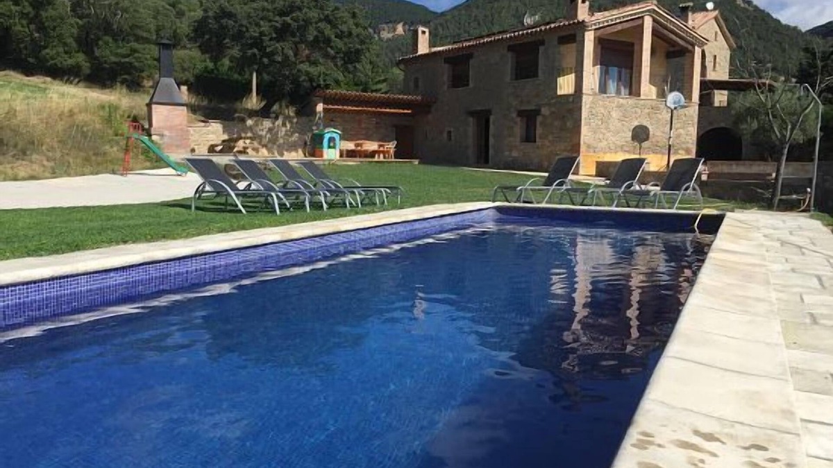L'Espunyola Cottage | Masia La Coromina country house for 10 people perfect (full rental)