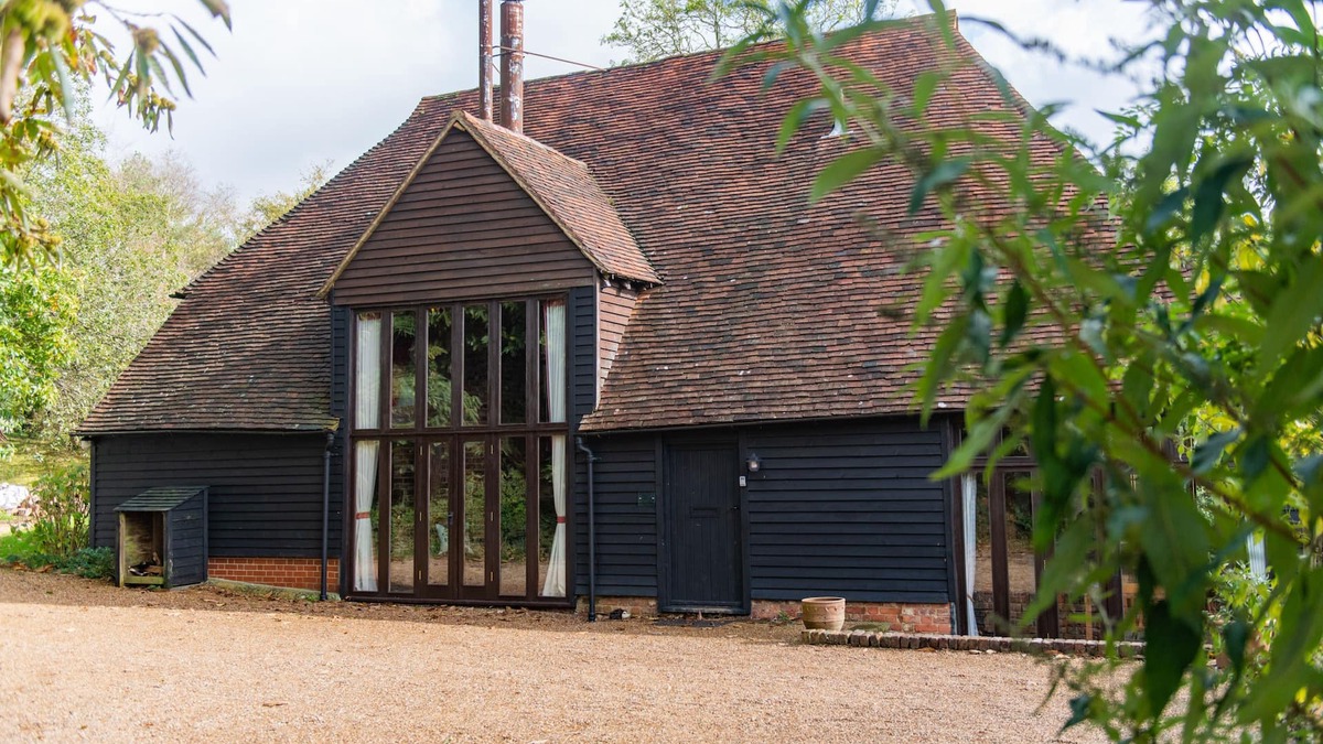 Sheffield Green Apartment | Masketts Barn - sleeps 13 in period barn