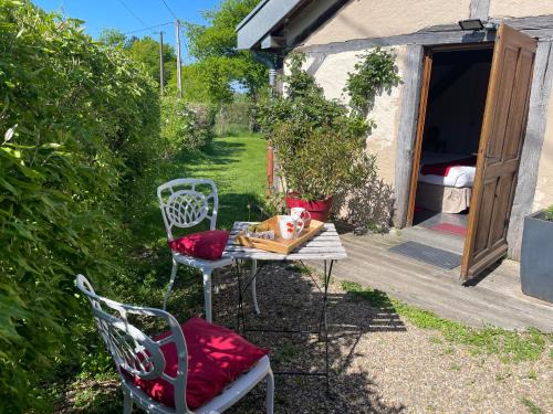 Neuilly-le-Real Bed & Breakfast | Masoe des Chatards