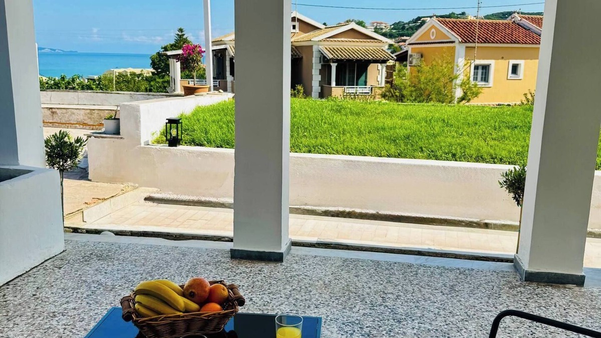 Agios Stefanos Avliotes Villa | Massalia Suites Sea View Villa Aegea