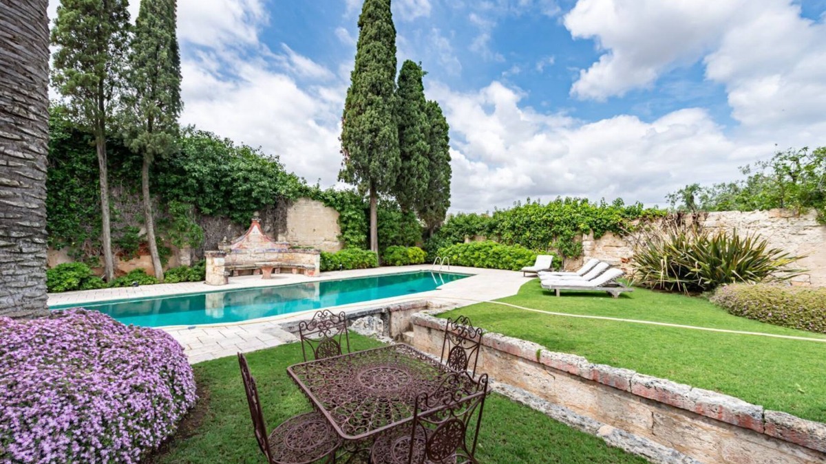 Fasano Villa | Masseria Bouganvillea by Rentbeat