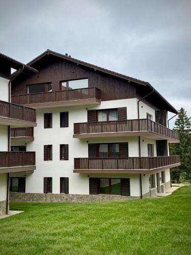 Vladeni Apartment | Massif Carpathian Call